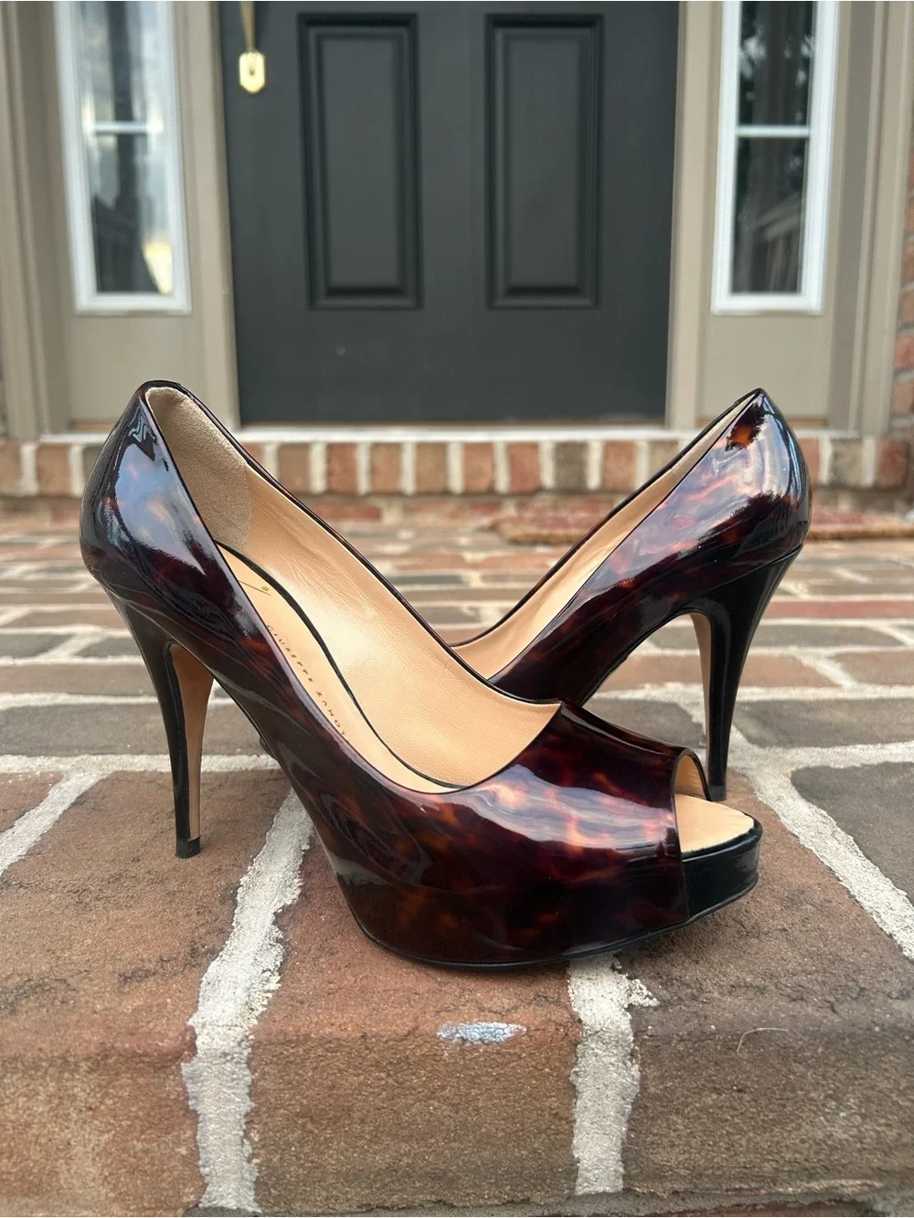Giuseppe Zanotti sleek patent